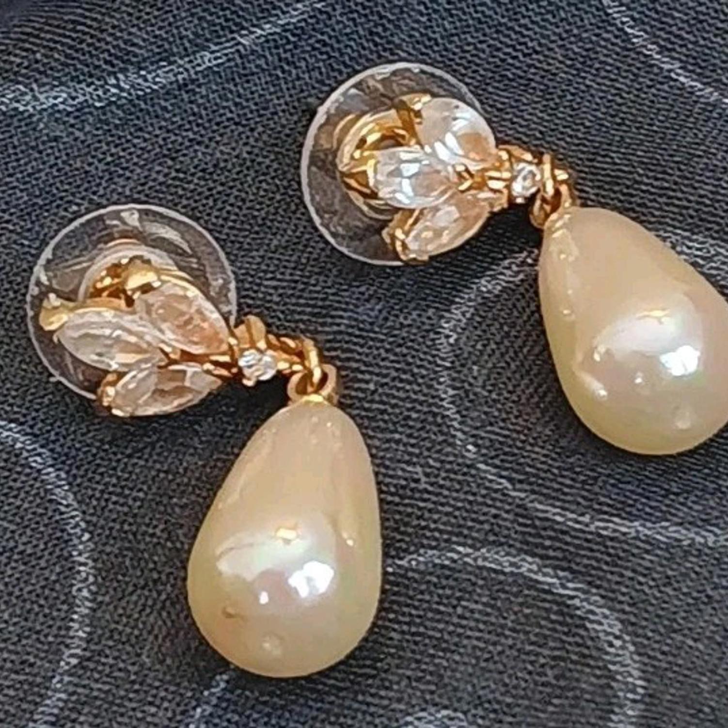 Roman Signed Vintage Faux Pearl & Rhinestone Drop Pierced Earring, 1.5